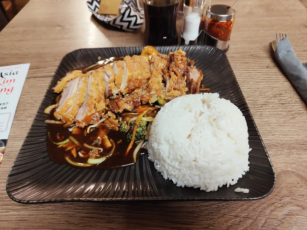 Peter Nl_Asia Kim Long_Ochtrup_review