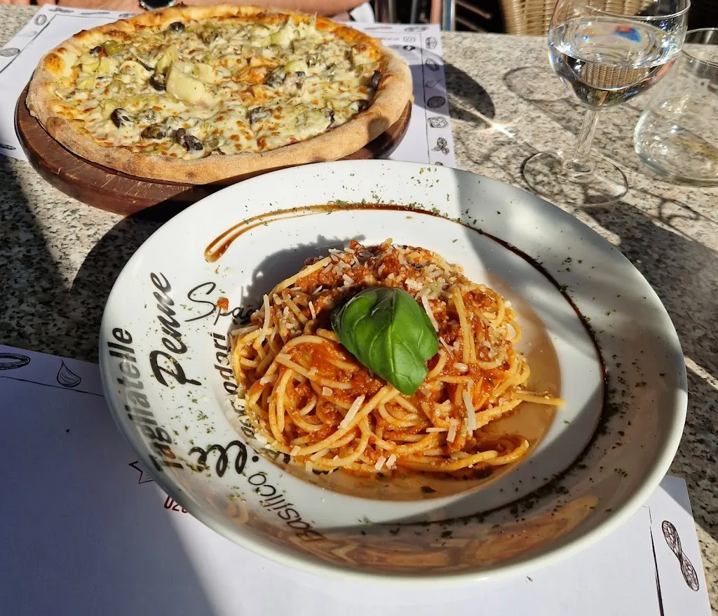 Menu_Pizzeria La Famiglia_Oer-Erkenschwick_image_6