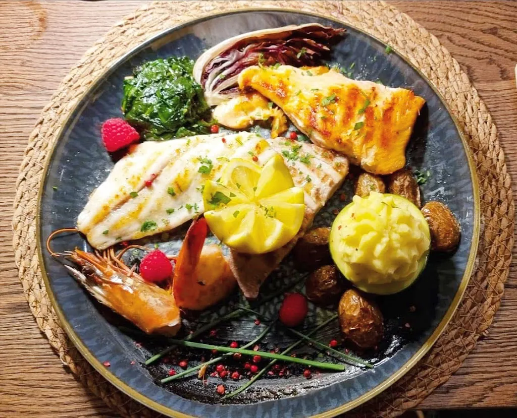 TOTÓ Restaurant_Oberhausen_slider_image_3