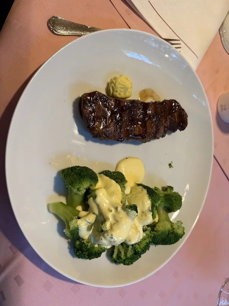 Frederike Stoll_Zum Falken_Oberhausen_review