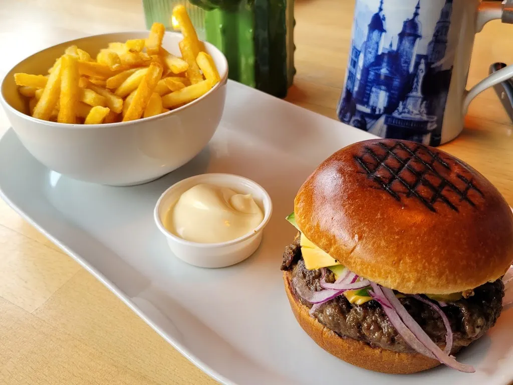 Regina E._Imbiss Kochwerkstatt Burgerschmiede_Oelde_review