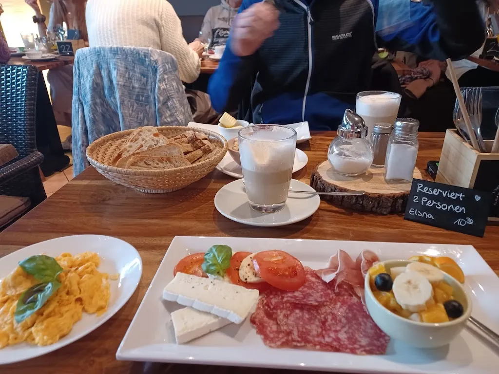 Menu_Nepali Restaurant and Cafe - Coffee Momo_Germering_immagine_7