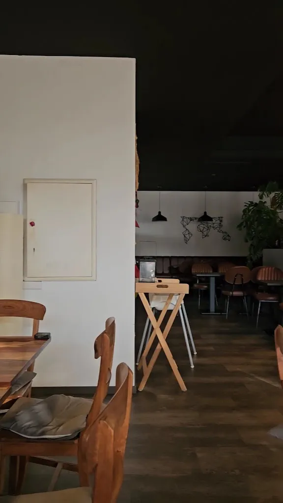 Nepali Restaurant and Cafe - Coffee Momo_Germering_slider_image_2