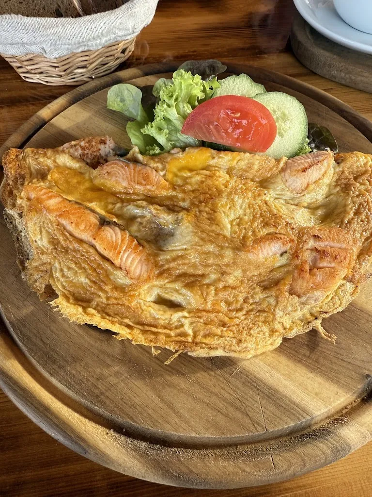 Vladimir Kropotov_Holzhaus_Germering_review