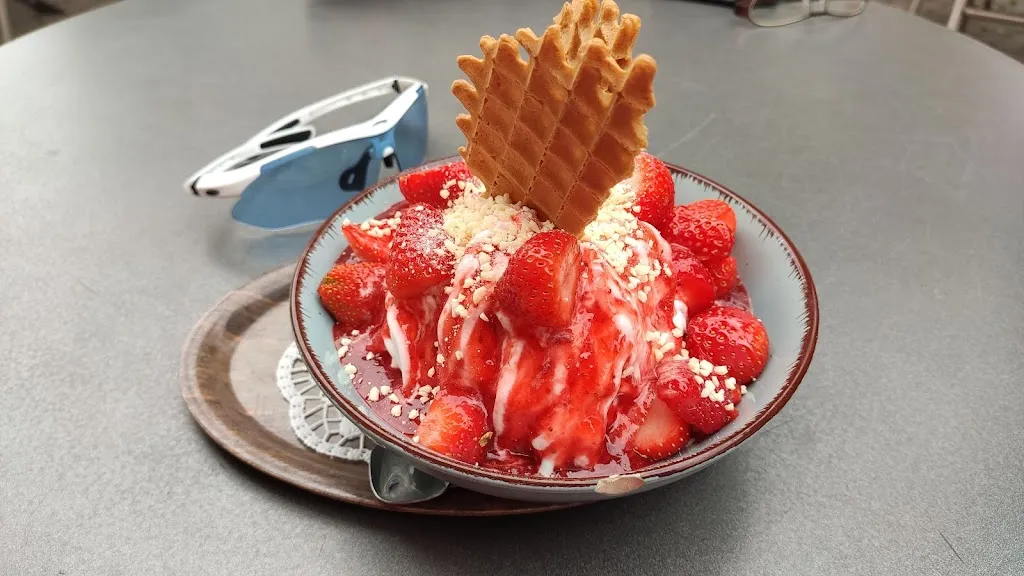 Eis Café De Bona_Olfen_slider_image_2