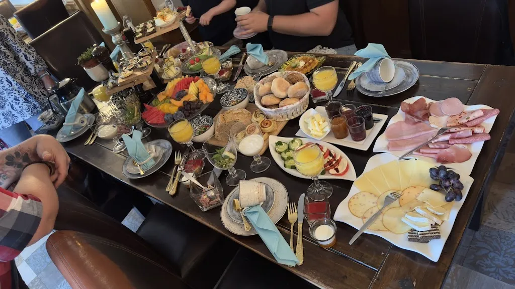 Alexander Hillebrand_Hotel Haus Keuthen_Olsberg_review