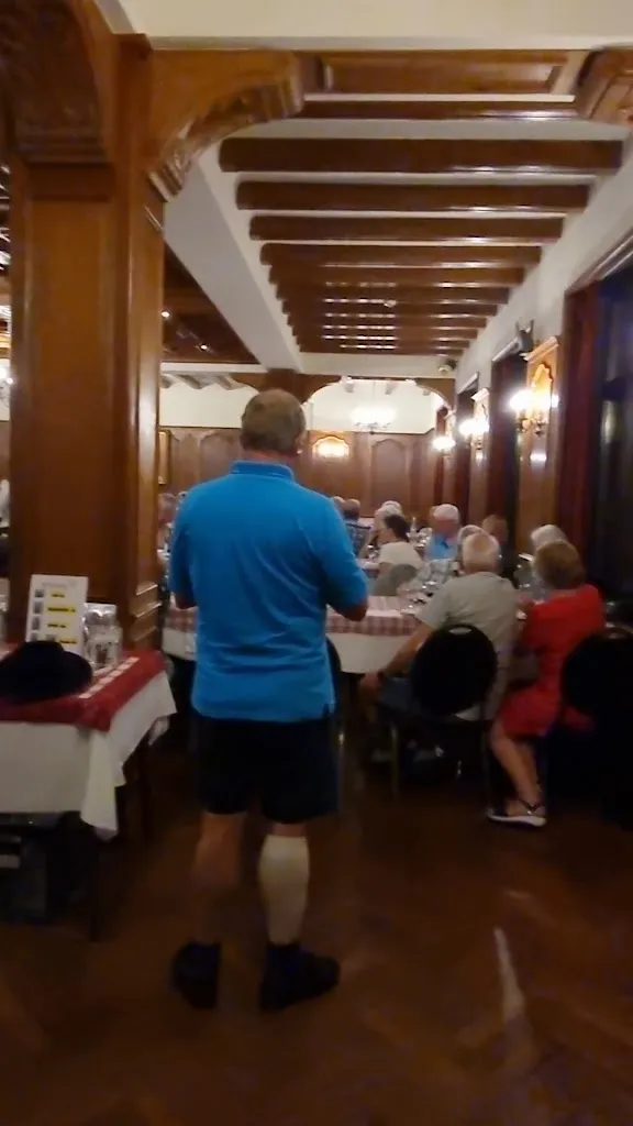 Au Nid de Cigognes restaurant in France