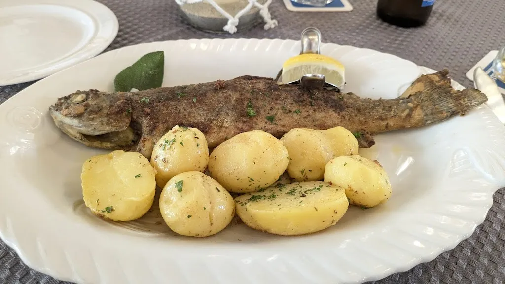 Fischerhütte Edwin - Christopher Herbert_Oberelsbach_slider_image_3