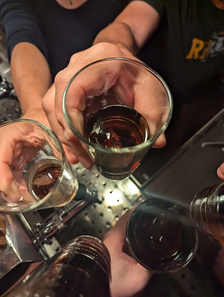 Lukas Winefeld_Einst Ginolfs_Oberelsbach_recensione