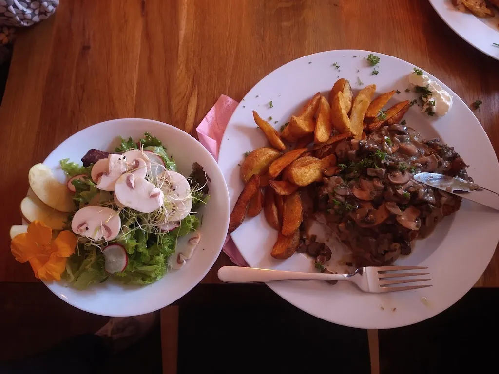 Einst Ginolfs ristorante a Oberelsbach