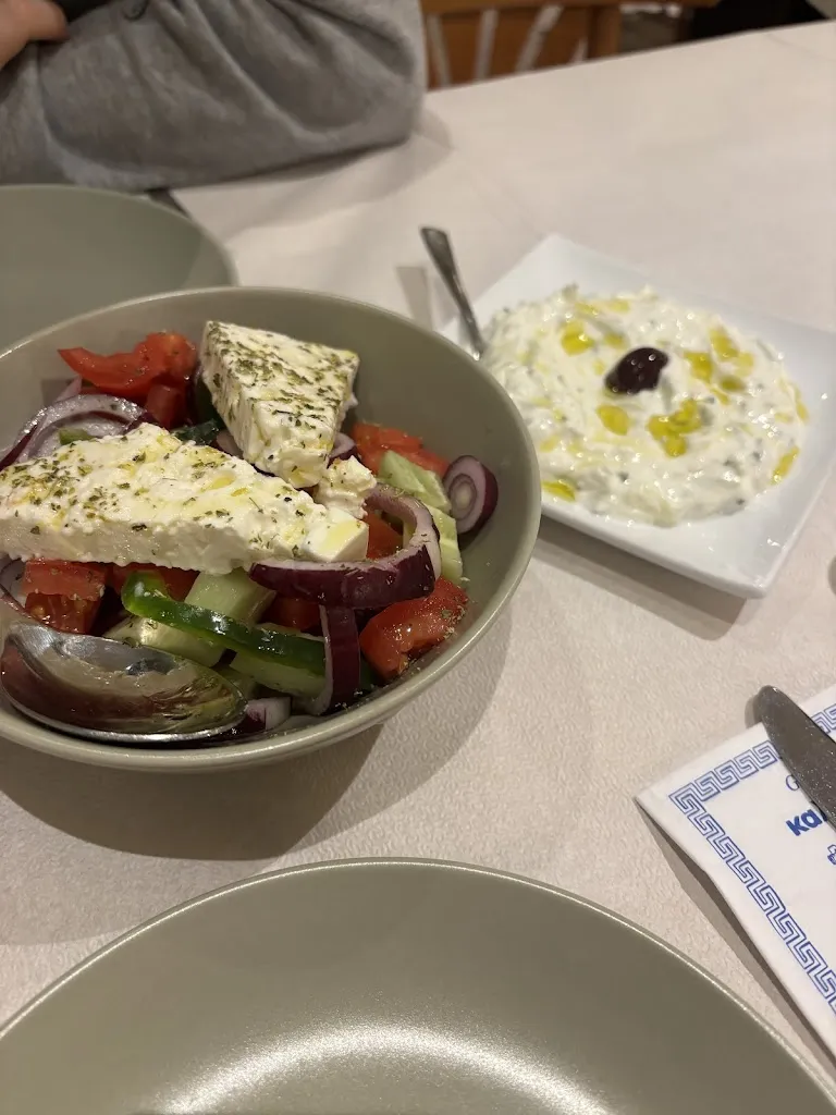 Sina Brohm_Tavern Athen_Overath_review