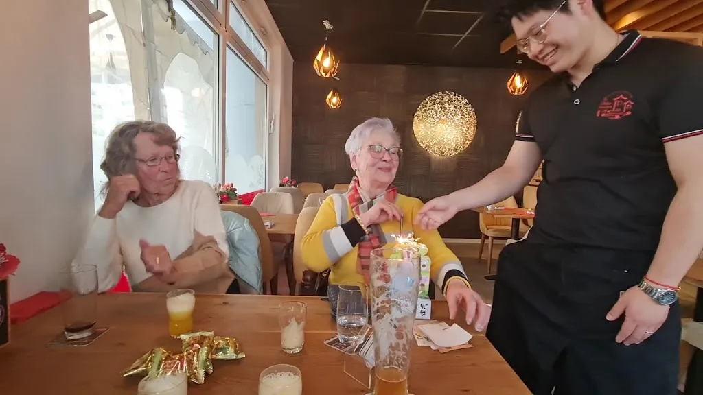 China Garden_Overath_slider_image_2