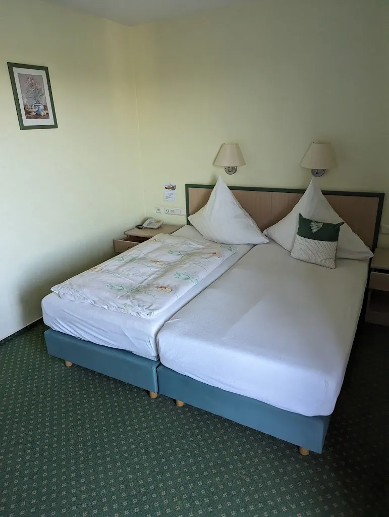 Hotel und Restaurant Zum Eulenthal_Overath_slider_image_1