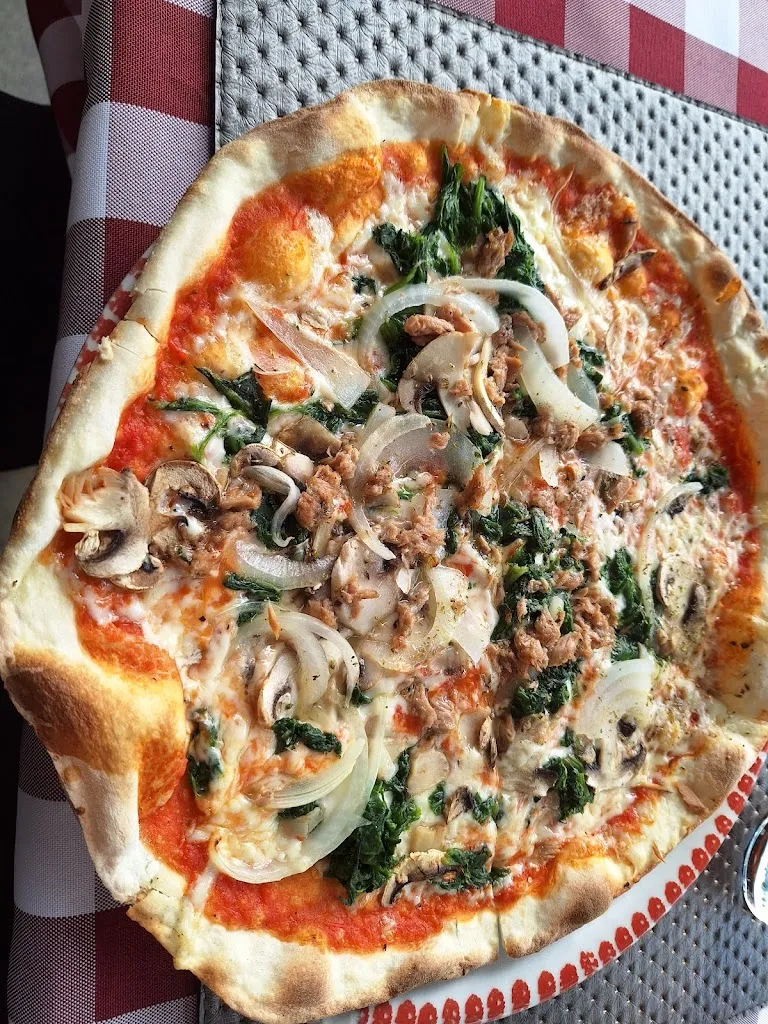 Pizzeria Casa Mia_Overath_slider_image_2