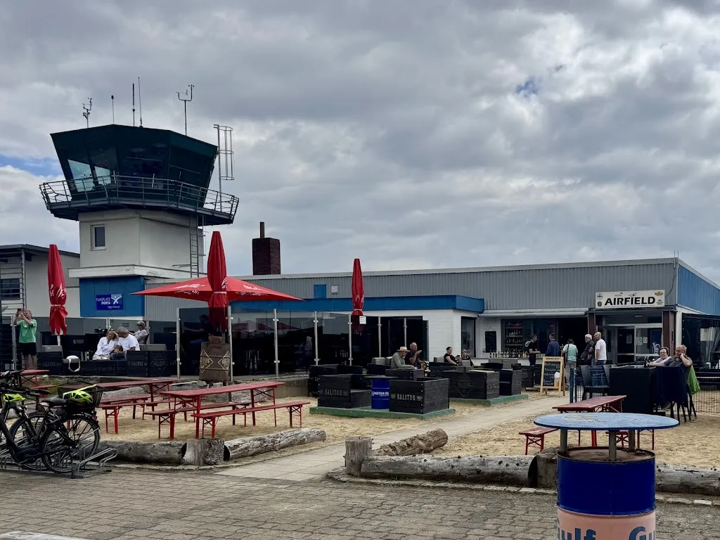 Alexa Miebach_Airfield Flugplatzrestaurant_Westfalica_Bewertung