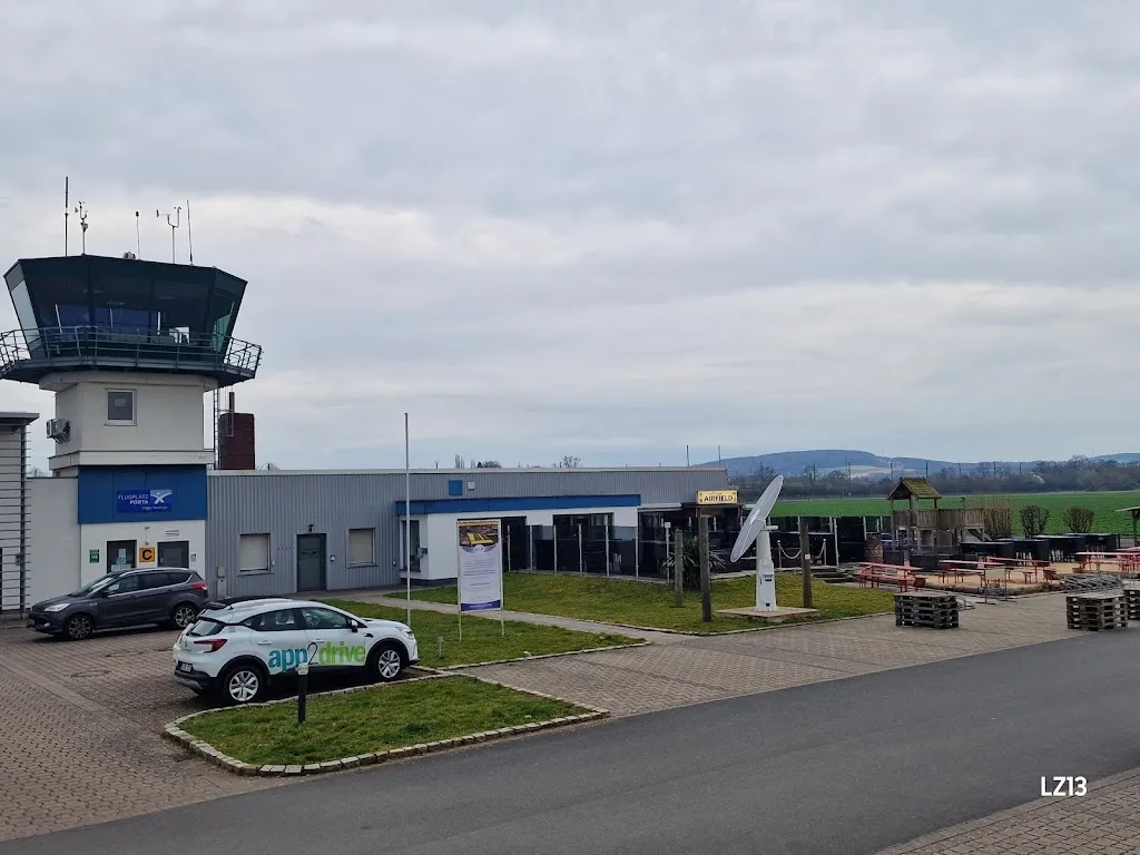 Wolf Lentz_Airfield Flugplatzrestaurant_Westfalica_Bewertung