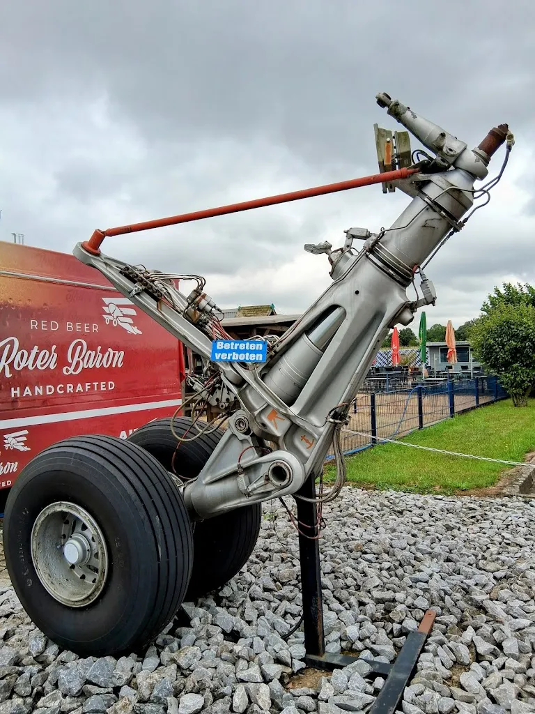 Gerhard Mielczarek_Airfield Flugplatzrestaurant_Westfalica_Bewertung