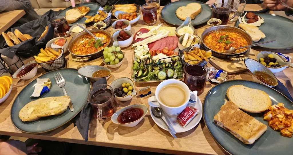 hawkeye pierce_mocca - Türkisches Frühstück und Café_Westfalica_review