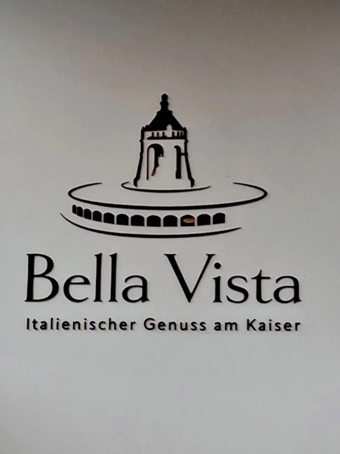 Gerhard Mielczarek_Bella Vista_Westfalica_review