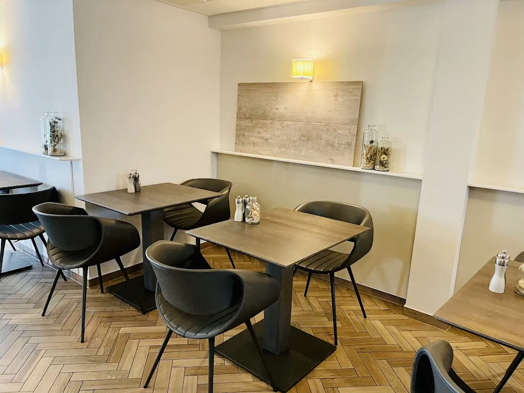 PS - Coffee Lunch Wine Dinner restaurant in Paderborn