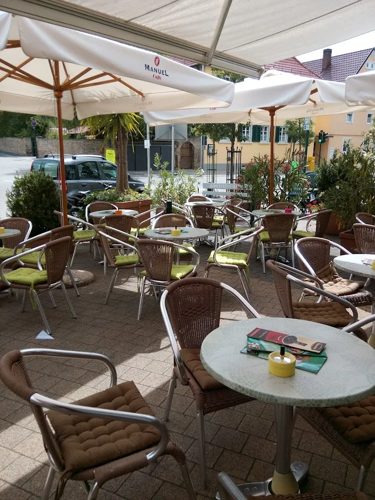 Eiscafé-Bar Dolomiti_Gochsheim_slider_image_1