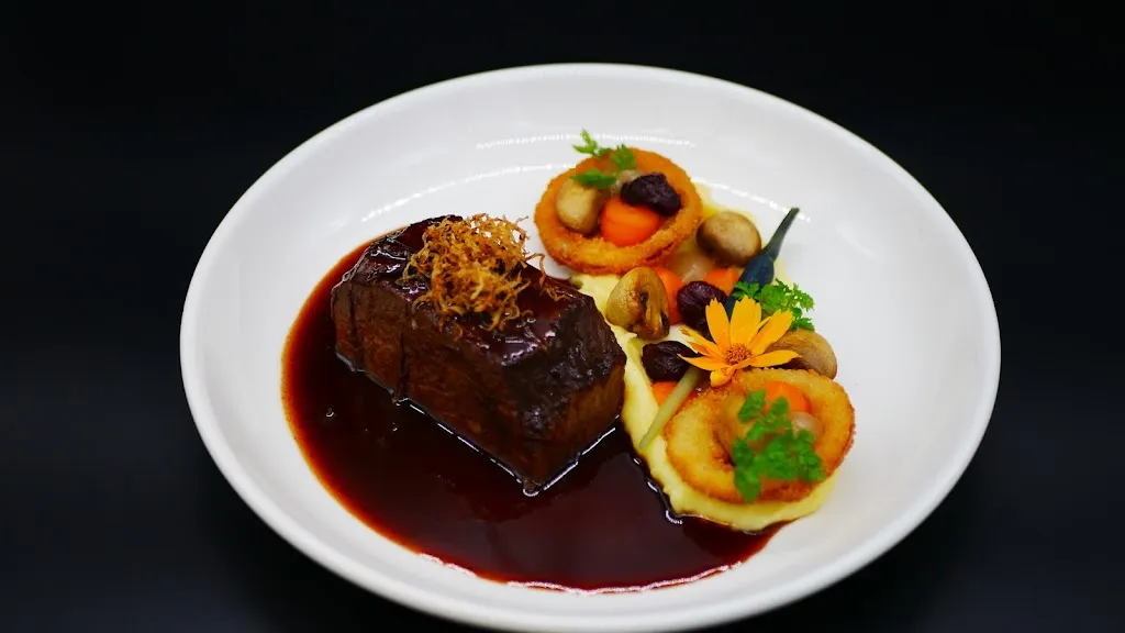 Zum Auerhahn Restaurant_Pulheim_slider_image_2