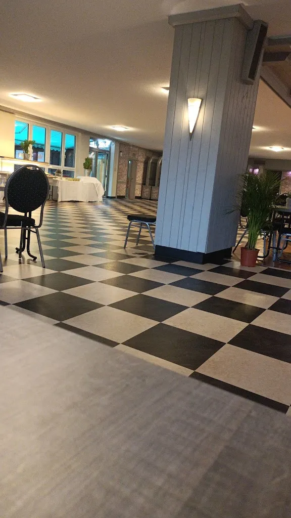 Daniela Hohmeyer-Hecker_Schneiders am Museumshof_Rahden_review