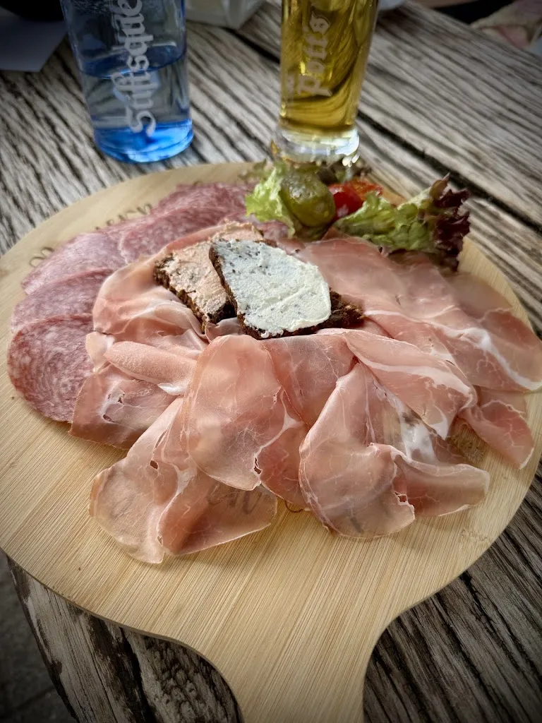 J. Ohm_Vennekenhof_Raesfeld_review