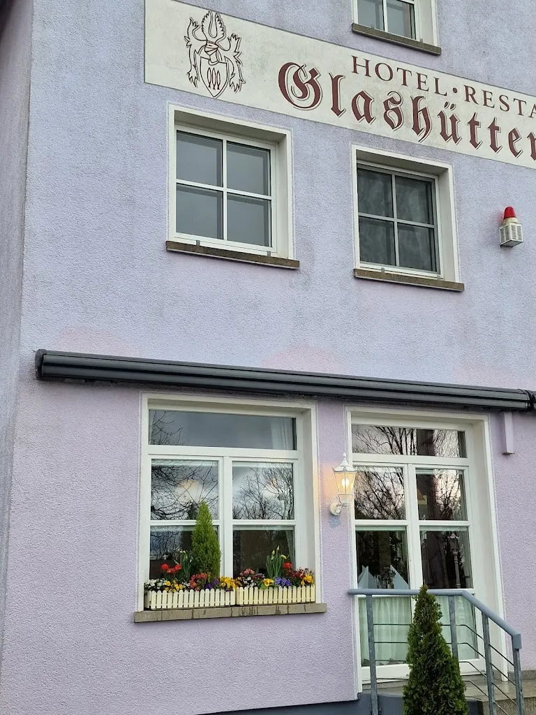 Glashüttener Hof restaurant in Glashütten