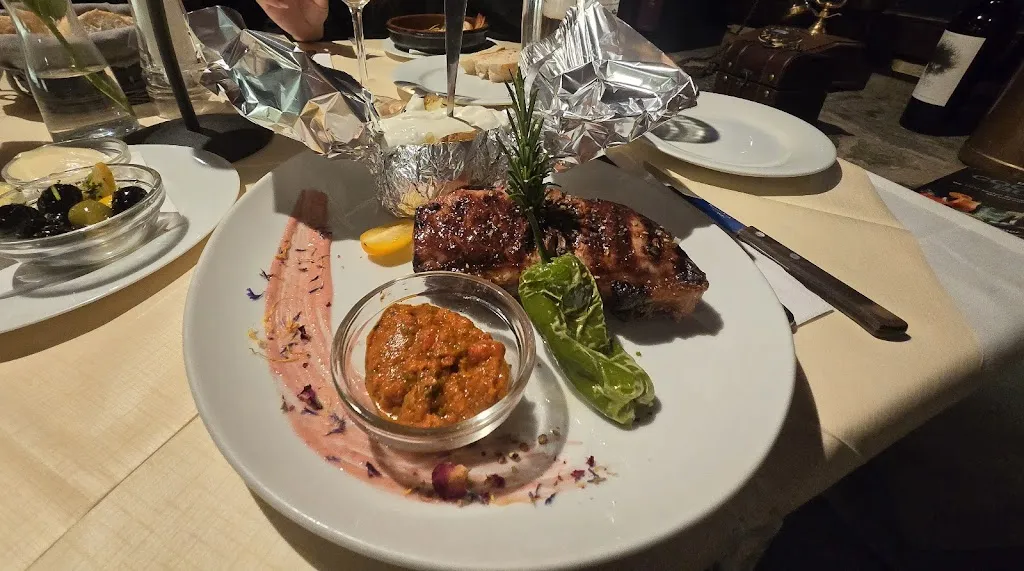 Adi Puiu_Altes Steinhaus_Ratingen_review