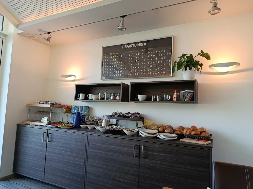 Lars Hofmann_JU52 Hotel Café Restaurant_Arnsberg_review