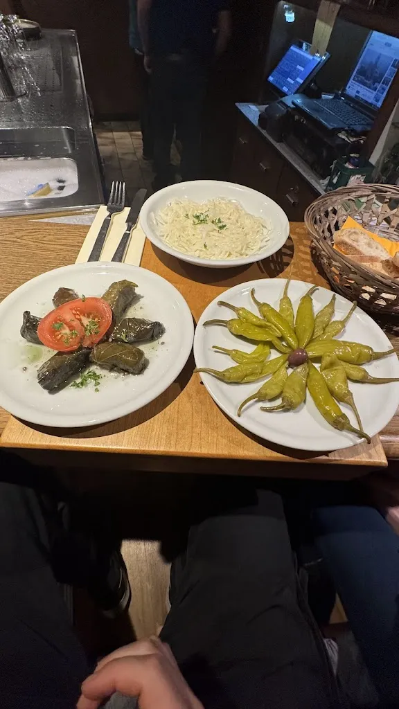 R. B. (FireFly)_Restaurant 'Zum Hasenberg'_Remscheid_review