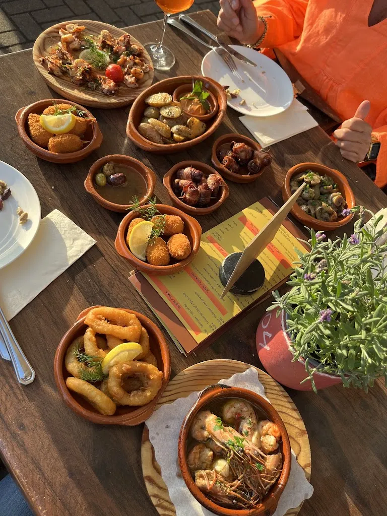 Menu_Casa Castillo | Restaurant & Tapas_Duisburg_immagine_5