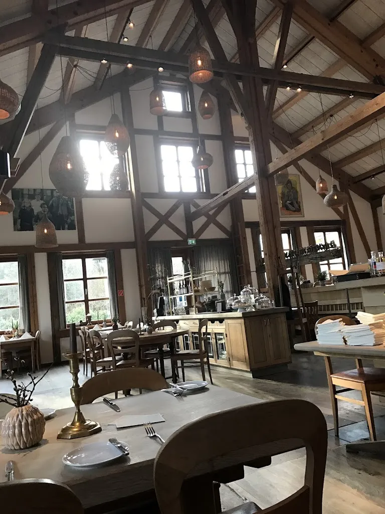 Maxime Edgar Bonnet_Herrmannsdorfer Landwerkstätten Glonn GmbH & Co. KG_Glonn_review