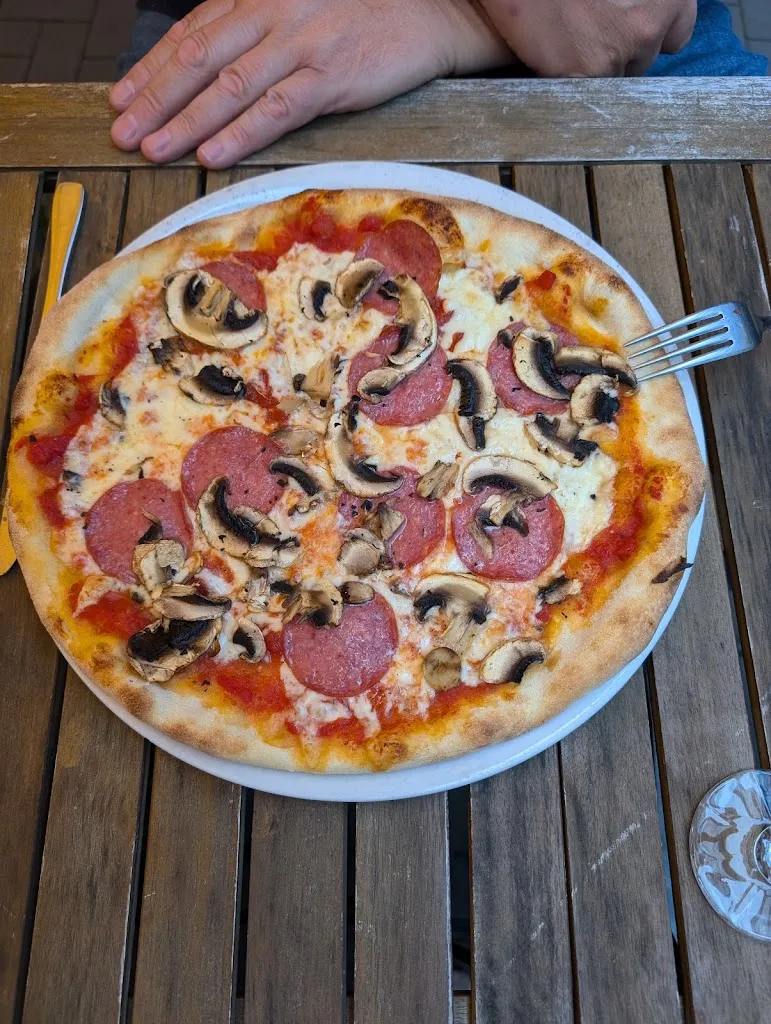 Restaurant Pizzeria Fiorello Rommerskirchen_Rommerskirchen_slider_image_1