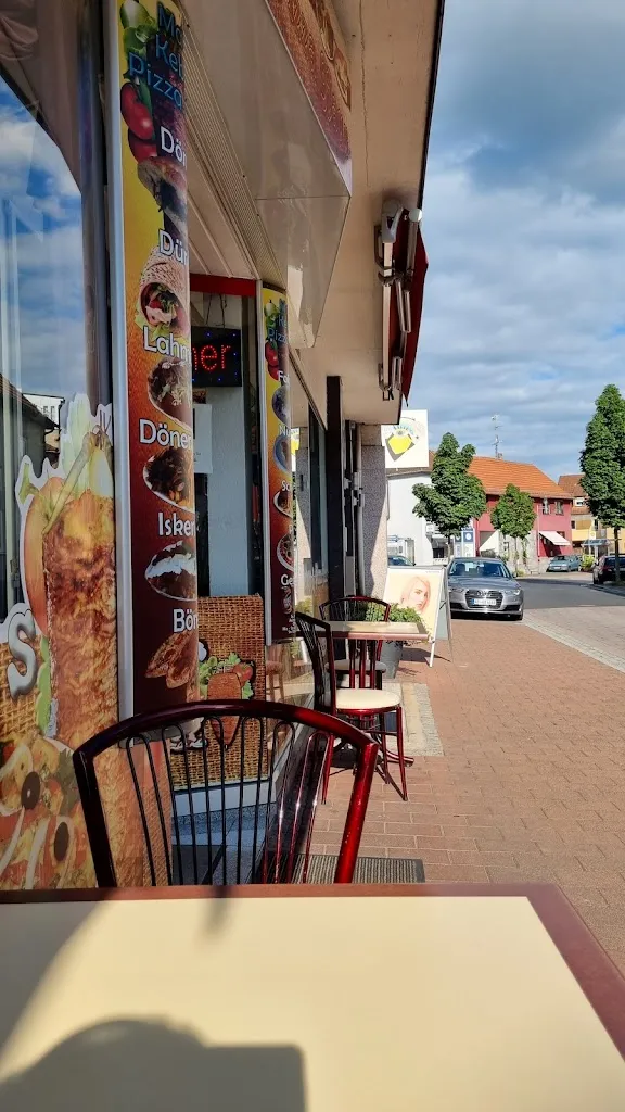 Mavis Kebab Pizza Haus_Goldbach_slider_image_3