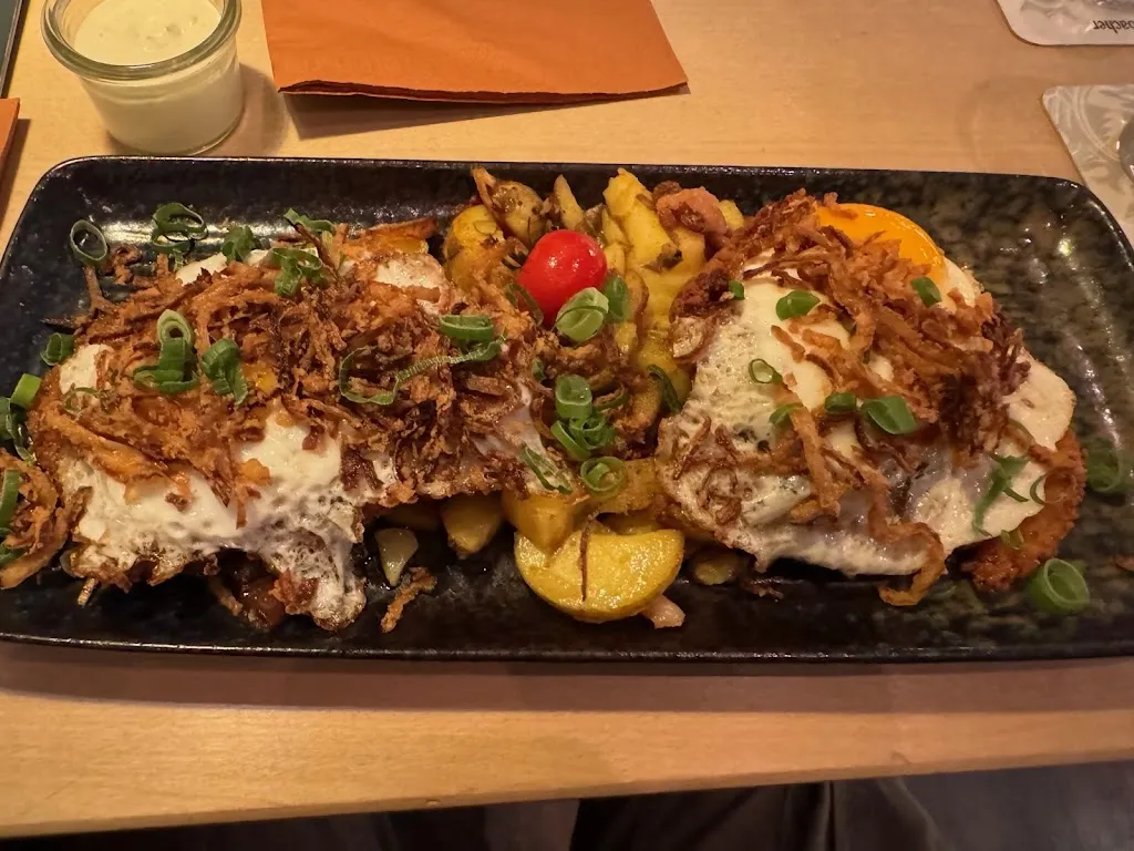 Alexander Hapunkt_Bote Veit_Rheine_review