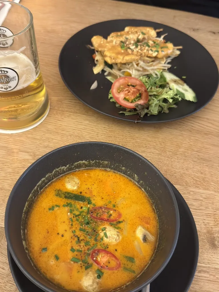 Jennifer Oho_Tin's Fusion Wok_Sassenberg_review