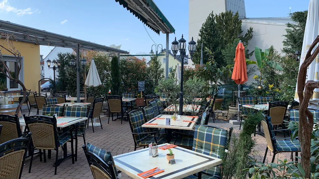 Piazza Siciliana da Sebastiano ristorante a Augustin