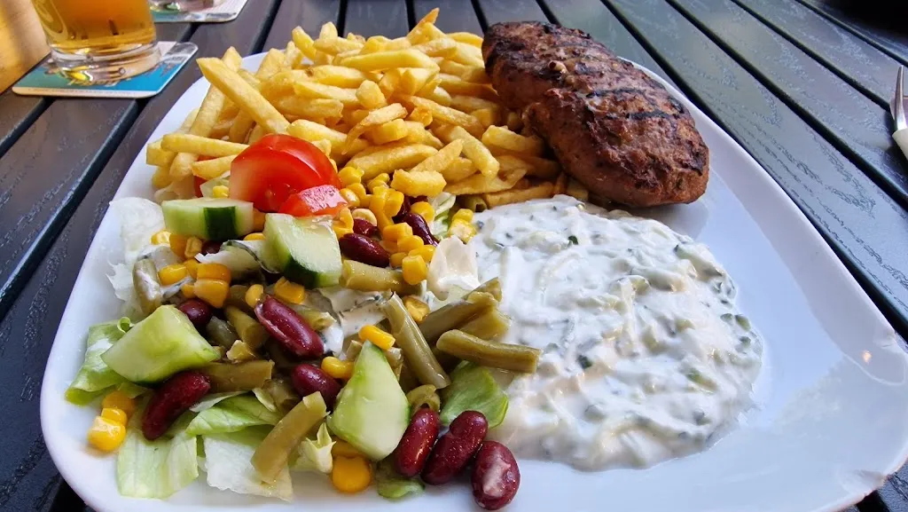 Giannis Grill 2_Augustin_slider_image_2