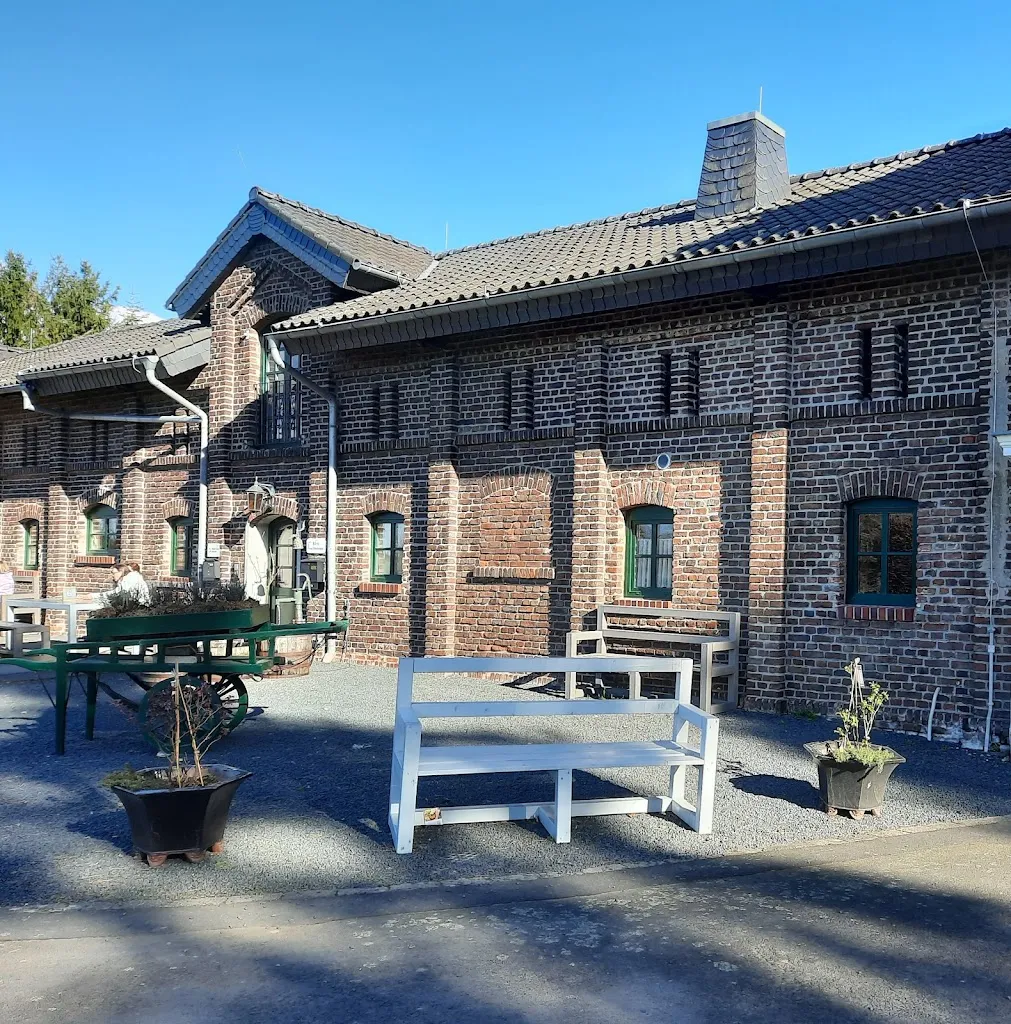 Burg Niederpleis_Augustin_slider_image_3