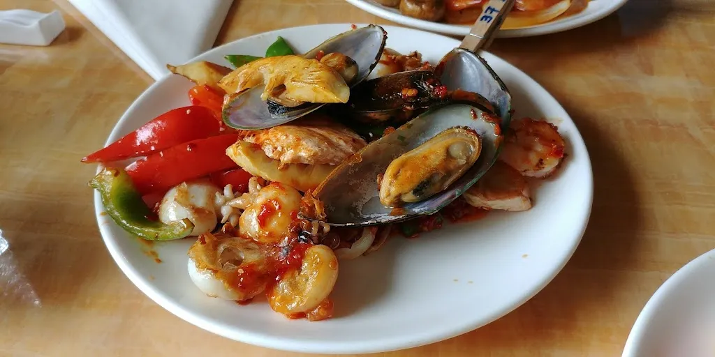 Shanghai China-Restaurant_Augustin_slider_image_3