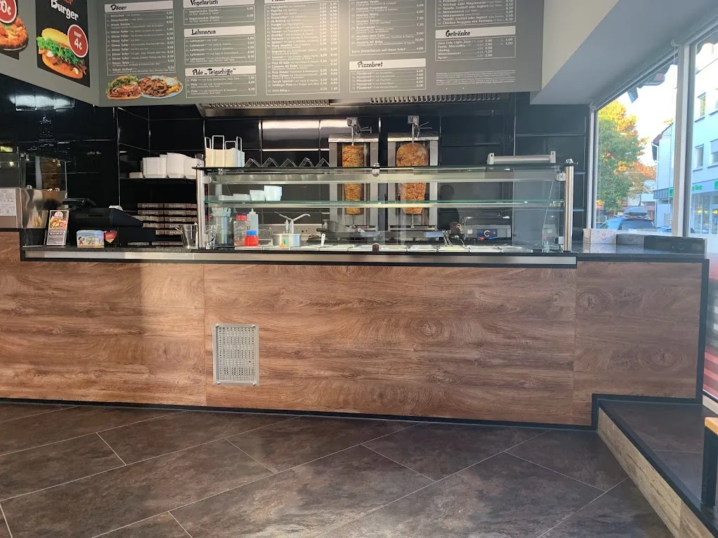 Ali Baba Pizza - und Dönerhaus restaurant in Schlangen