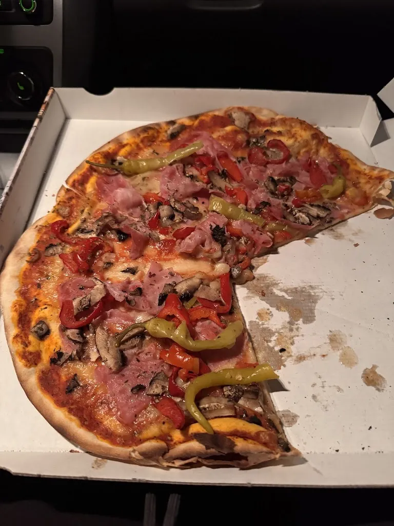 Lina “Marie” Maria_Hansls Holzofenpizzeria_Bayreuth_review