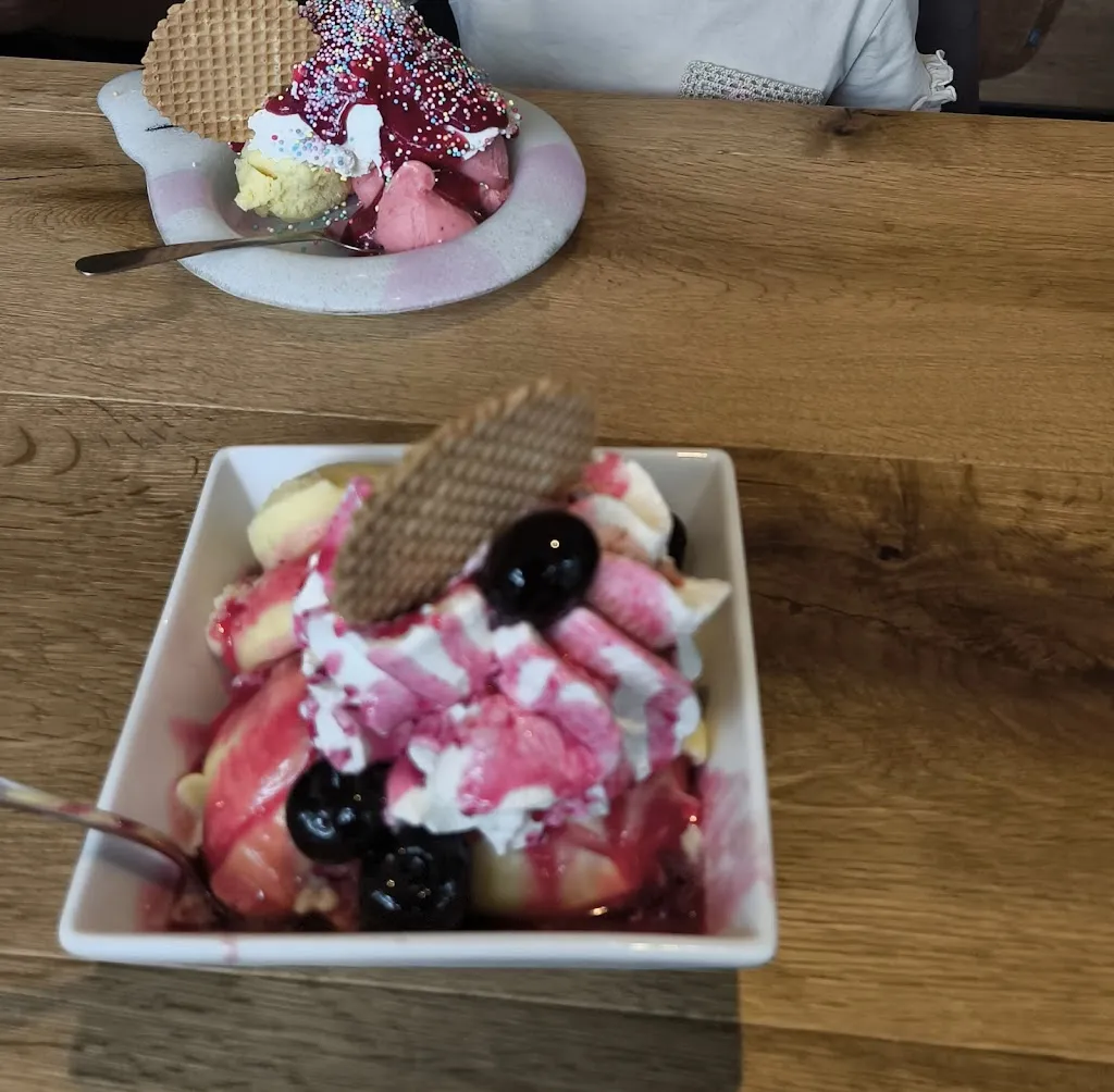 Stefan l_Lieblingsplatz by Egons Eiscafé®_Sonsbeck_review