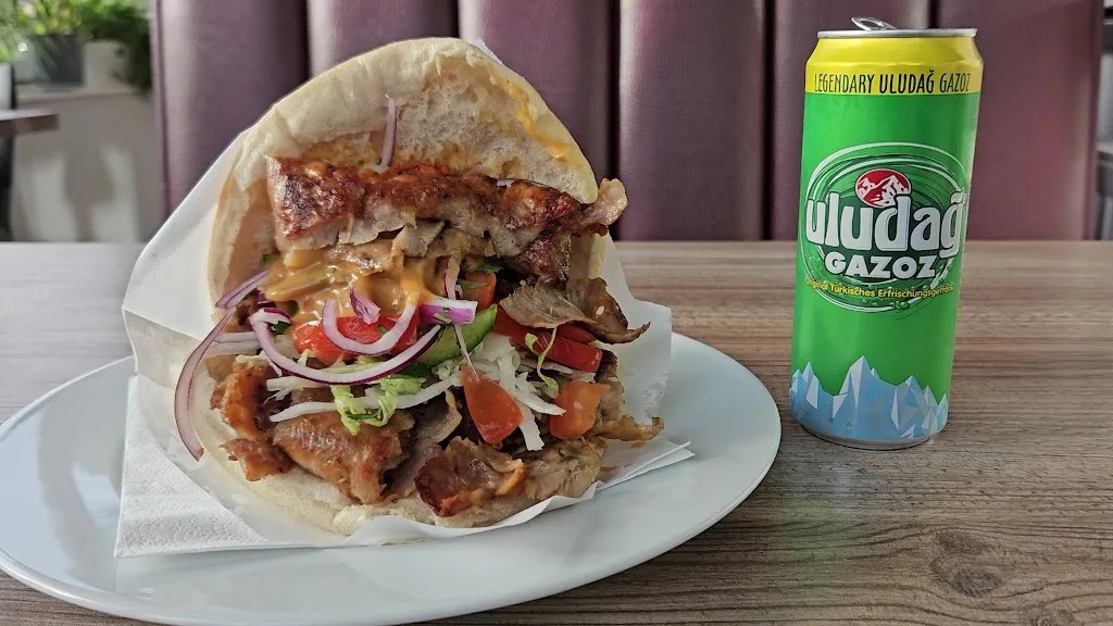 Assos Garden Restaurant und Cafe_Troisdorf_slider_image_2