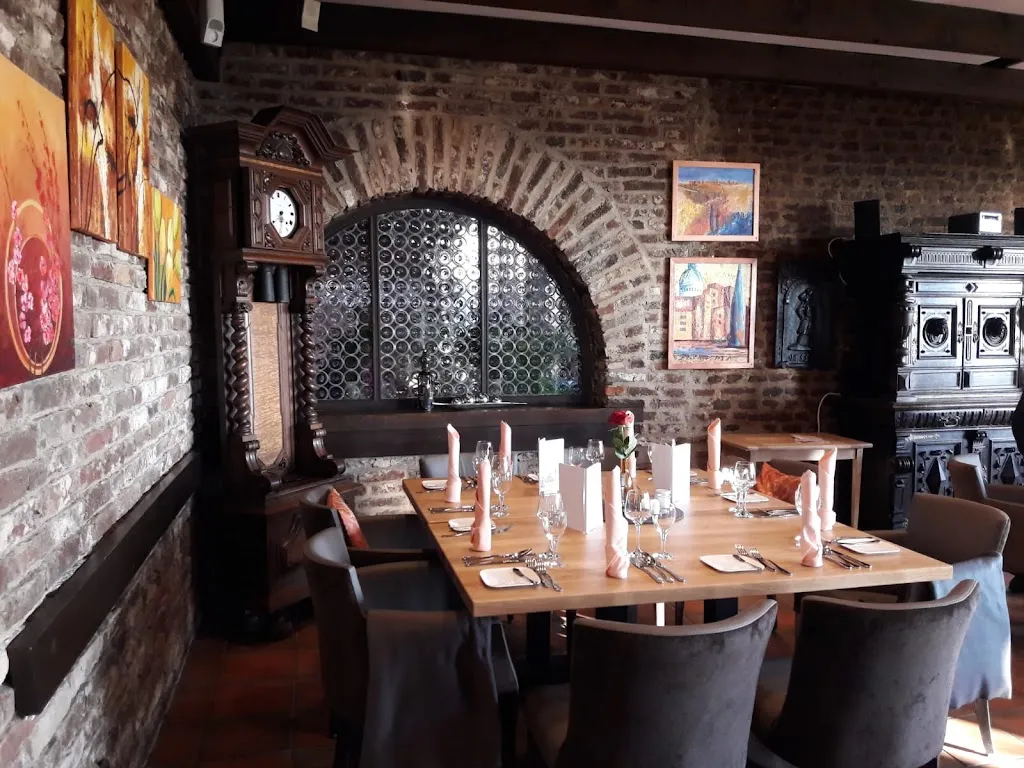 Restaurant Burg Wassenberg by Savio restaurant in Wassenberg