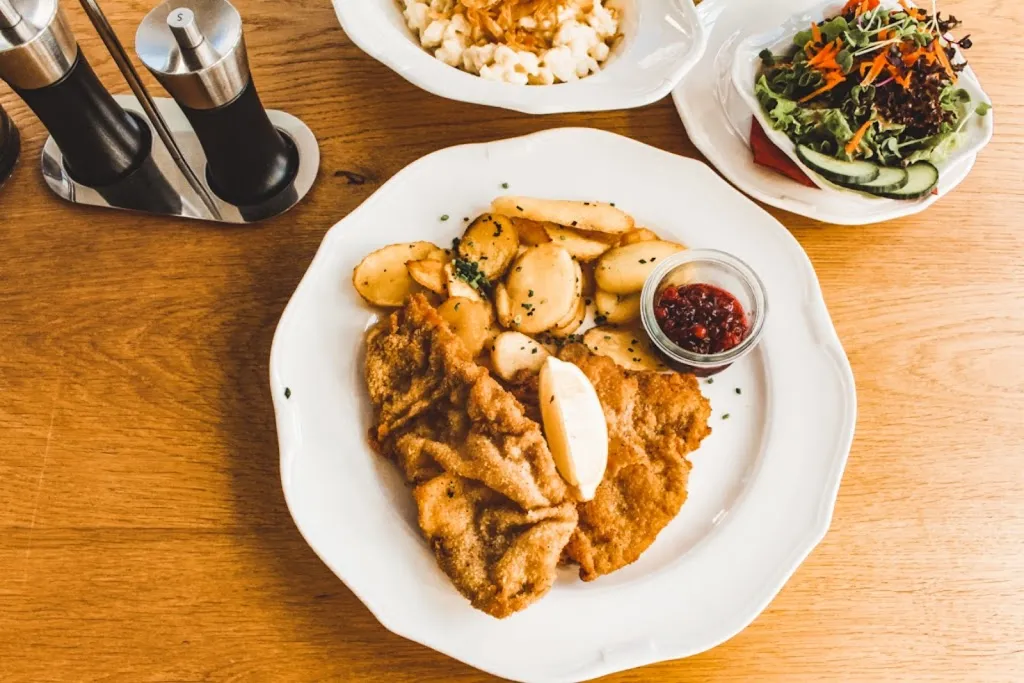 Wirtshaus Strasser_Gersthofen_slider_image_3