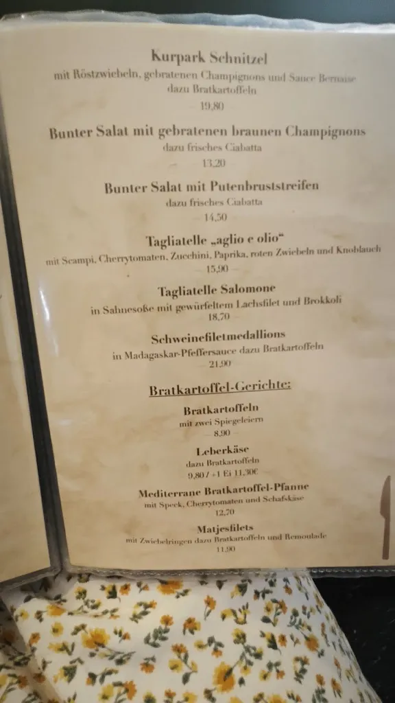 Menu_Café-Bistro Grün-Weiß_Unna_immagine_3