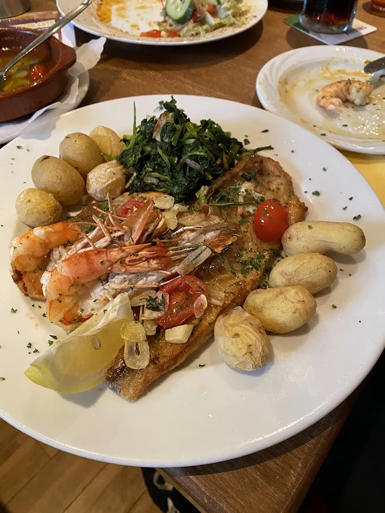 Restaurant Tapas_Unna_slider_image_2